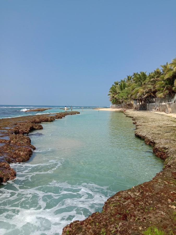 Villa Breeze Talpe Unawatuna Bagian luar foto